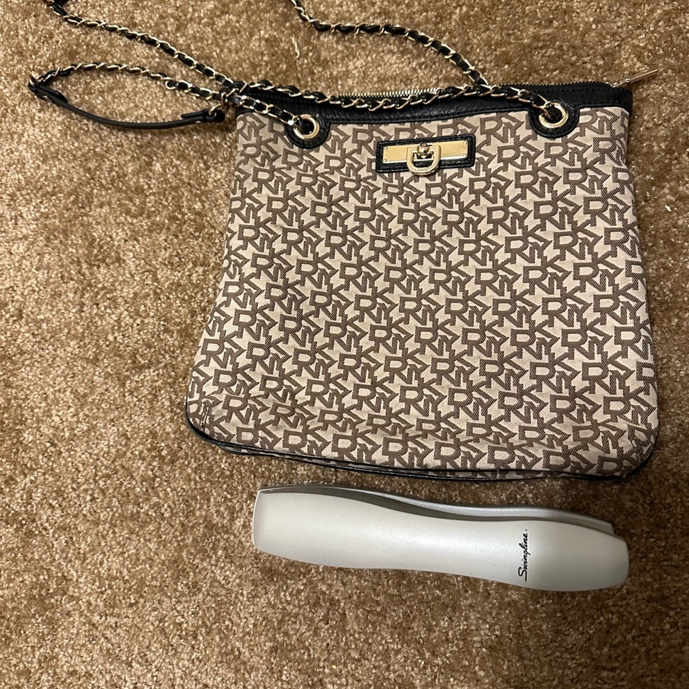 DNKY Medium purse in good used condition